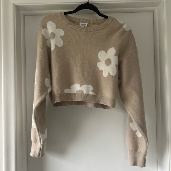 Le Lis Sweaters - Le Lis Collection Tan Cropped Cable Knit Flower Sweater - Size S